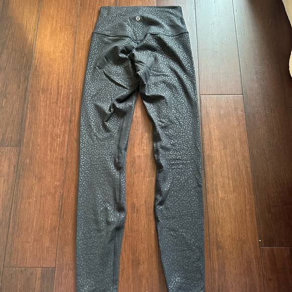 Lululemon Align Pant 28” leggings - Picture 3 of 3